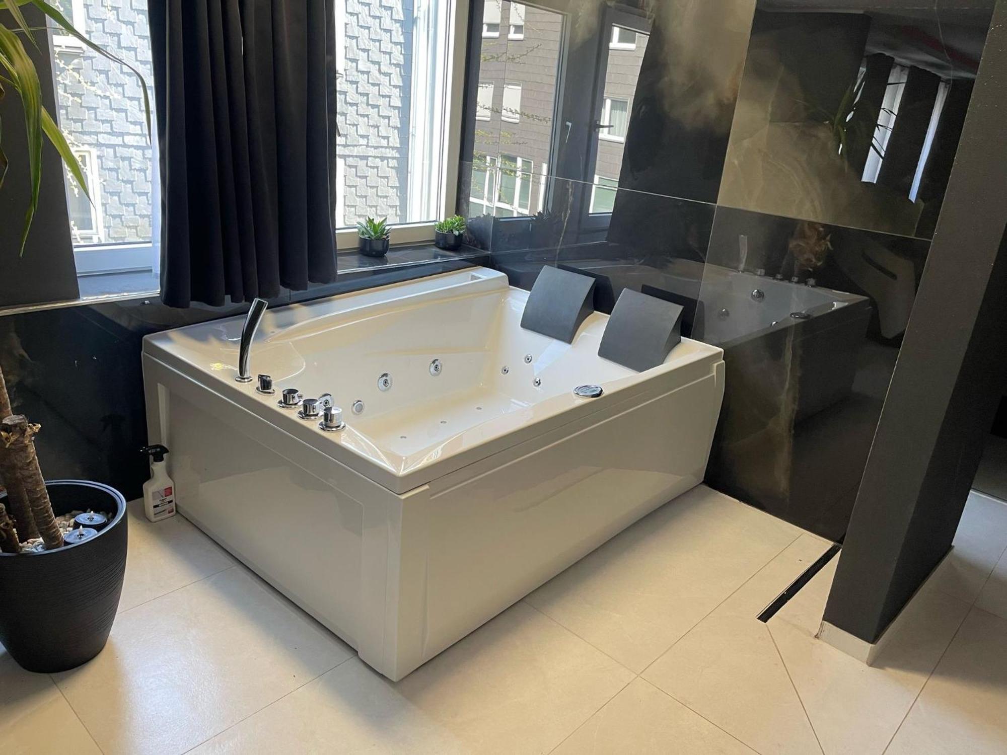 Ferienwohnung Spa Delluxe Essen Exterior foto